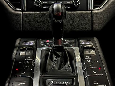 Used 2017 Porsche Macan GTS AWD/4WD image 43
