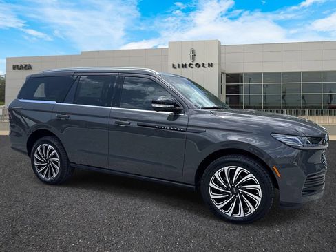 New 2026 Lincoln Navigator Black Label AWD/4WD image 1