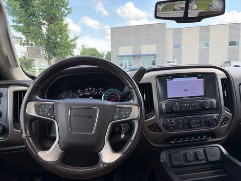 Used 2018 GMC Sierra 2500 Denali w/ Duramax Plus Package AWD/4WD image 20