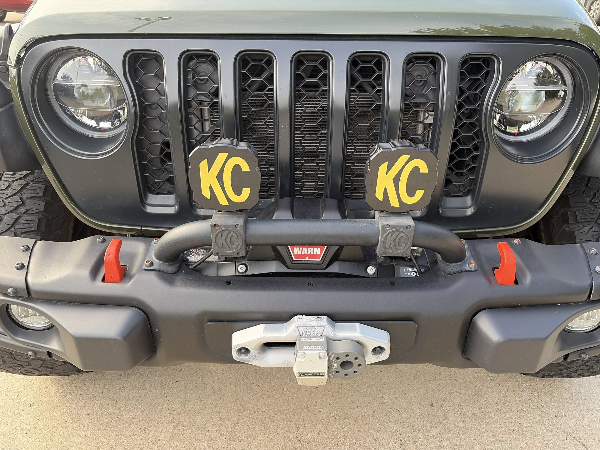 Used 2021 Jeep Gladiator Mojave AWD/4WD image 32