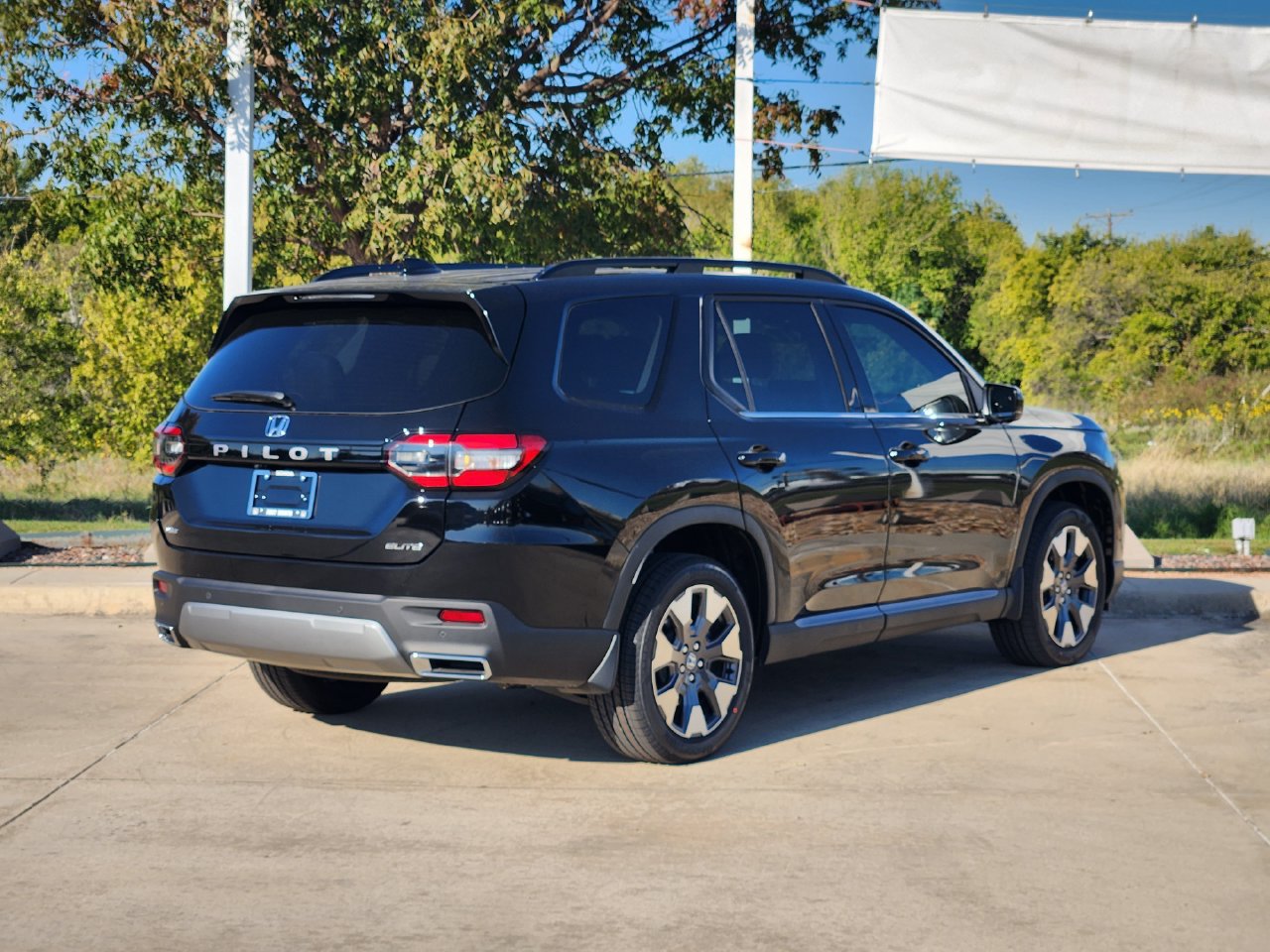 New 2026 Honda Pilot Elite image 3