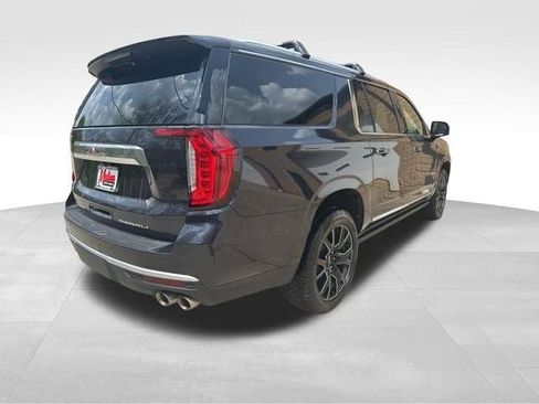 Used 2023 GMC Yukon XL Denali AWD/4WD image 4