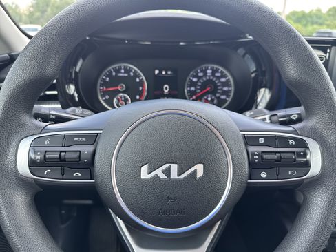 Used 2023 Kia K5 LXS FWD image 10