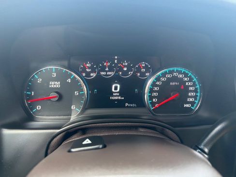 Used 2017 GMC Yukon SLT w/ Premium Edition AWD/4WD image 20