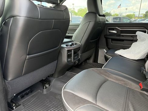 New 2026 RAM 2500 Laramie AWD/4WD image 29