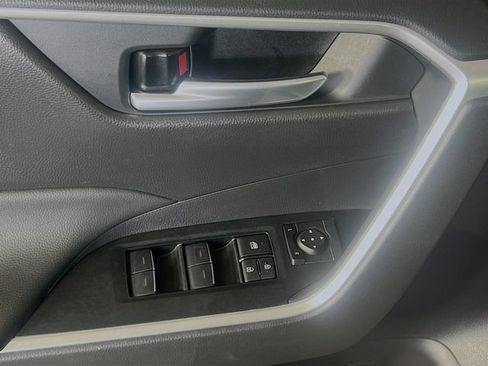Used 2025 Toyota RAV4 XLE w/ Convenience Package FWD image 12