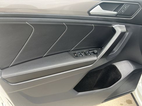 Certified 2023 Volkswagen Tiguan SE image 13