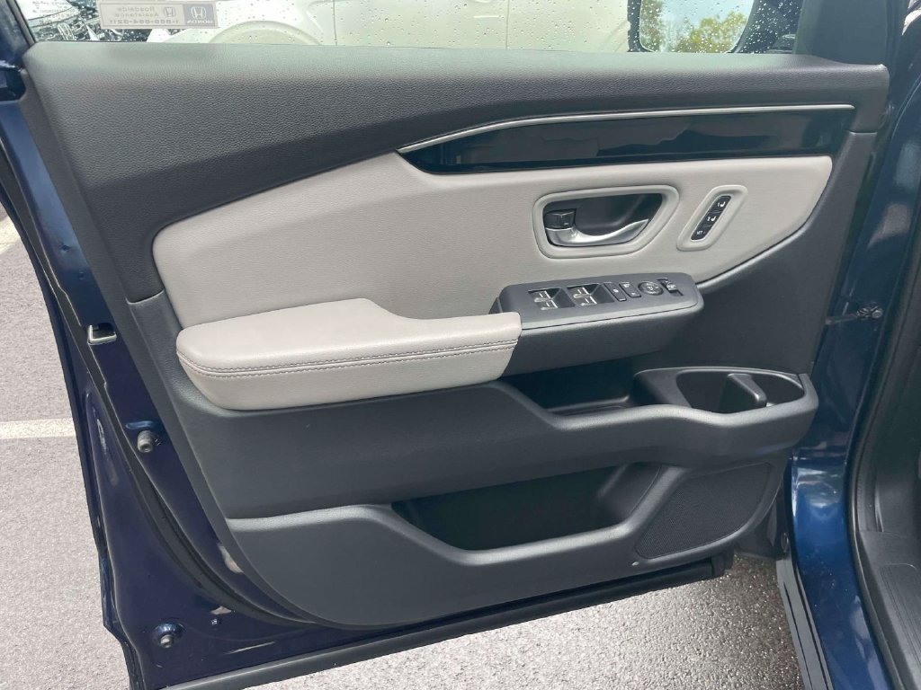 Used 2023 Honda Pilot Touring image 17