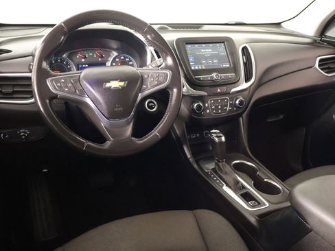 Used 2019 Chevrolet Equinox LT FWD image 2