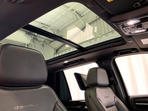 Used 2021 GMC Yukon Denali image 27