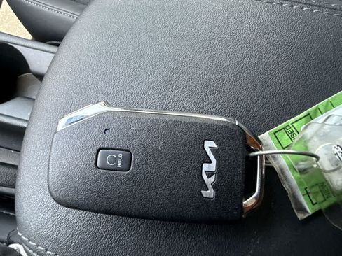 Certified 2026 Kia Seltos EX w/ EX Sunroof Package FWD image 25