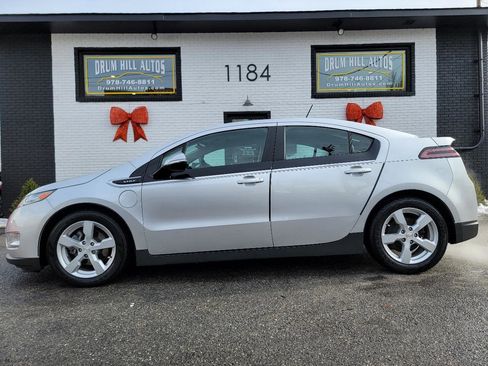 Used 2015 Chevrolet Volt Premium w/ Premium Trim Package FWD image 2