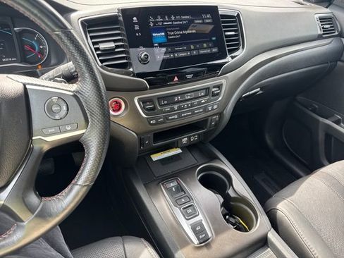 Used 2022 Honda Pilot TrailSport image 15