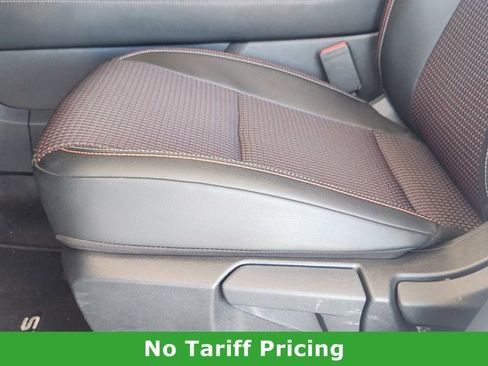 Certified 2025 Nissan Kicks SR image 23