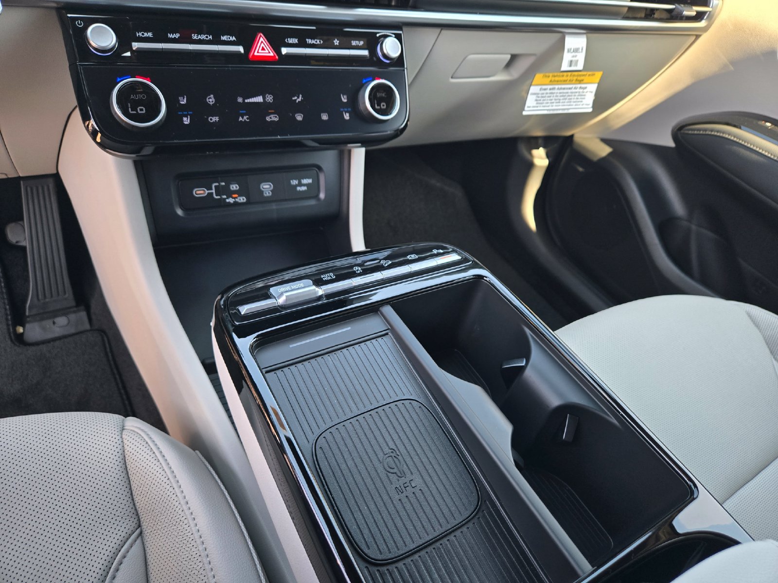 New 2026 Hyundai Tucson Limited FWD image 14