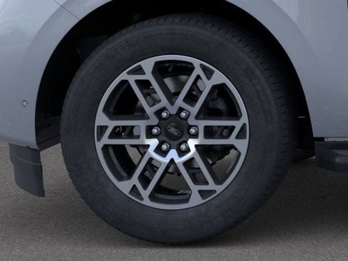 New 2025 Ford Expedition Active image 19