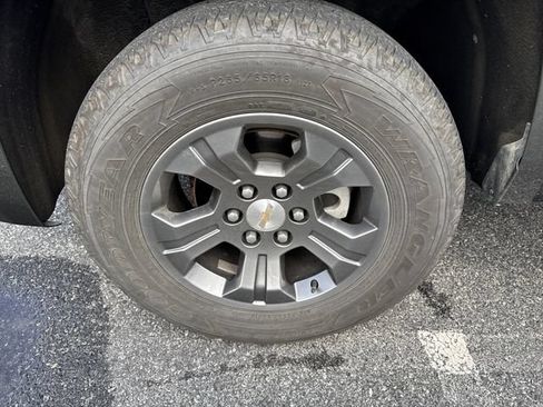 Used 2019 Chevrolet Tahoe LT w/ Off-Road Package AWD/4WD image 29