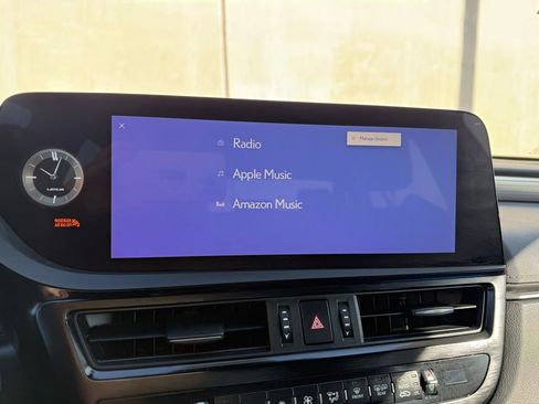 Used 2023 Lexus ES 350 F Sport w/ Accessory Package (Z2) image 10