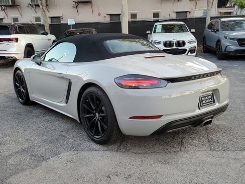 Used 2021 Porsche 718 Boxster image 3