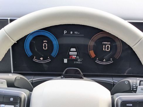 Used 2025 Hyundai Santa Fe SEL image 18