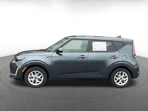 Used 2025 Kia Soul LX w/ LX Technology Package image 9