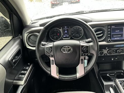 Used 2022 Toyota Tacoma SR5 AWD/4WD image 31