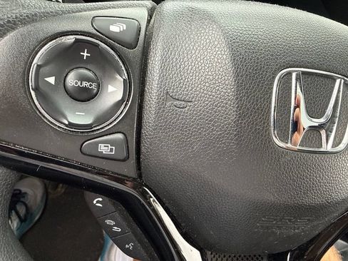 Used 2018 Honda HR-V EX image 20