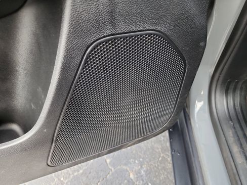 Used 2022 Jeep Cherokee Latitude w/ Sun & Sound Group image 17