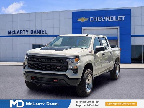 New 2026 Chevrolet Silverado 1500 Custom Trail Boss AWD/4WD image 2