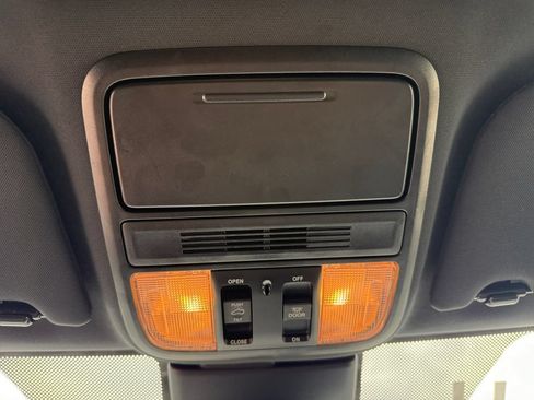 Used 2025 Honda Odyssey Sport-L image 45