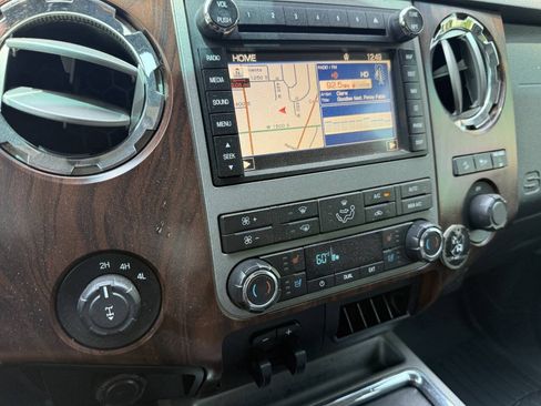 Used 2012 Ford F250 Lariat w/ Chrome Pkg AWD/4WD image 12