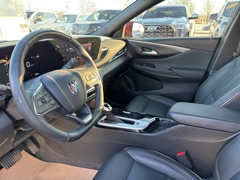 Used 2024 Buick Envista Avenir image 10