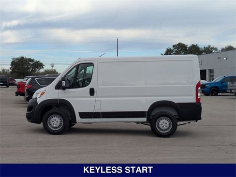 New 2025 RAM ProMaster 1500 w/ Premium Convenience Group image 8