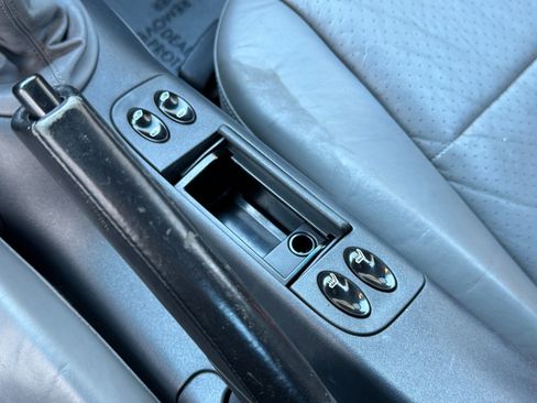 Used 1999 Porsche Boxster HEATED SEATS / MANUAL TRANSMIS image 36