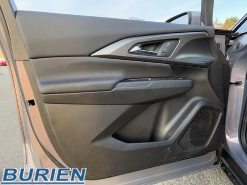 New 2026 Chevrolet Equinox EV LT image 10