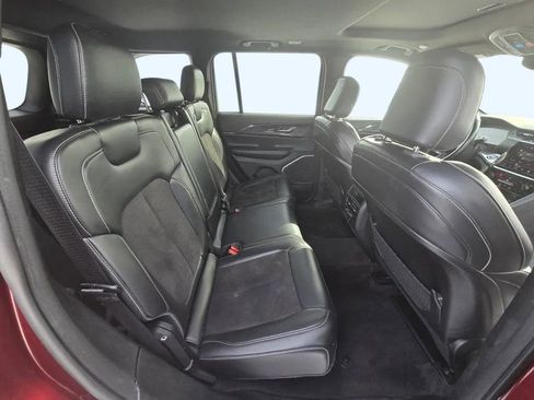 Used 2022 Jeep Grand Cherokee Altitude image 30