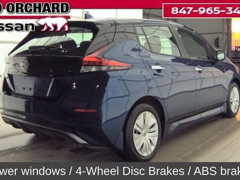 Used 2025 Nissan Leaf S image 5