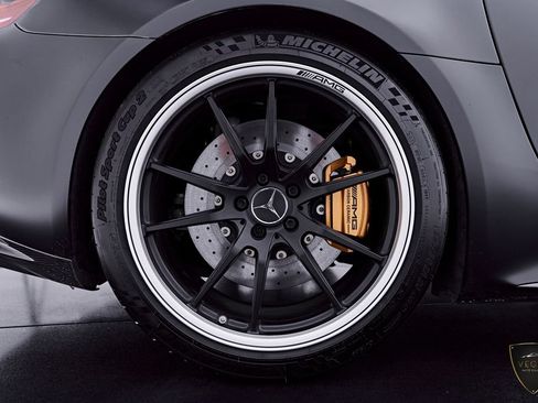 Used 2018 Mercedes-Benz AMG GT R image 37