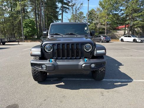 Used 2023 Jeep Wrangler Unlimited w/ Cold Weather Group AWD/4WD image 3