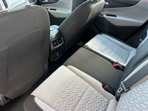 Used 2022 Chevrolet Equinox LS FWD image 13
