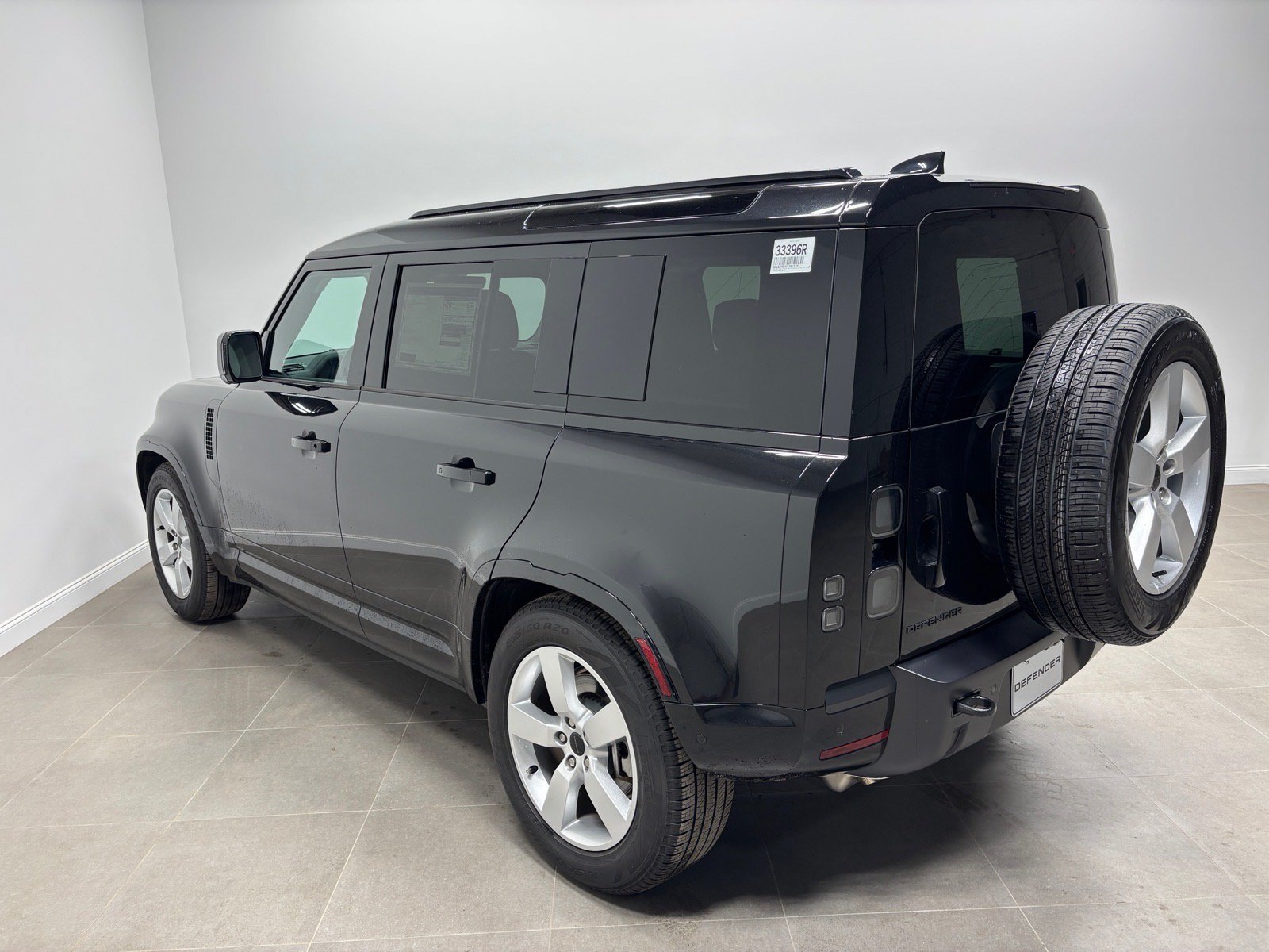Used 2026 Land Rover Defender 110 X-Dynamic SE AWD/4WD image 10