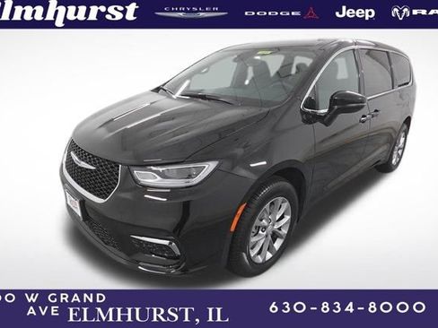 New 2026 Chrysler Pacifica Select image 1