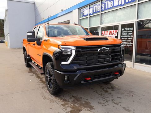 New 2026 Chevrolet Silverado 2500 LT w/ Trail Boss Package AWD/4WD image 2