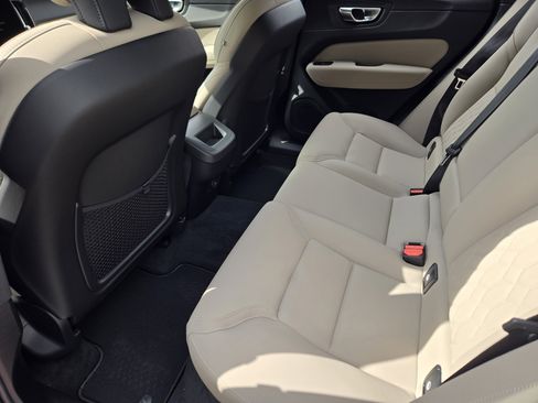 Used 2026 Volvo XC60 B5 Plus w/ Protection Package Premier AWD/4WD image 24