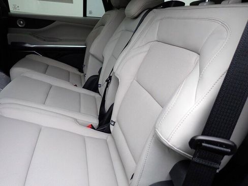 New 2025 Lincoln Navigator Reserve image 23