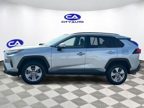 Used 2022 Toyota RAV4 XLE FWD image 7