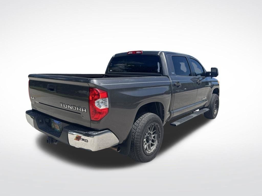 Used 2017 Toyota Tundra SR5 w/ SR5 Upgrade Package AWD/4WD image 5