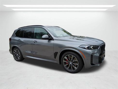 New 2026 BMW X5 xDrive50e w/ Executive Package image 2