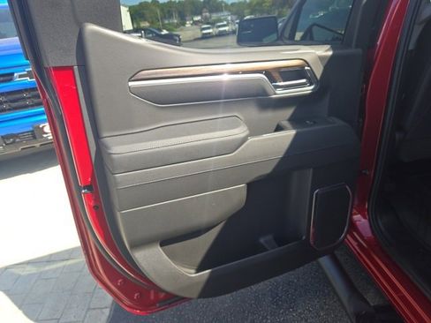 New 2025 Chevrolet Silverado 1500 RST w/ Dark Appearance Package image 23