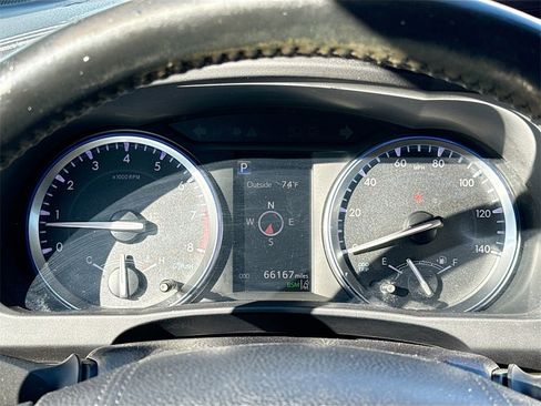 Used 2017 Toyota Highlander XLE image 13